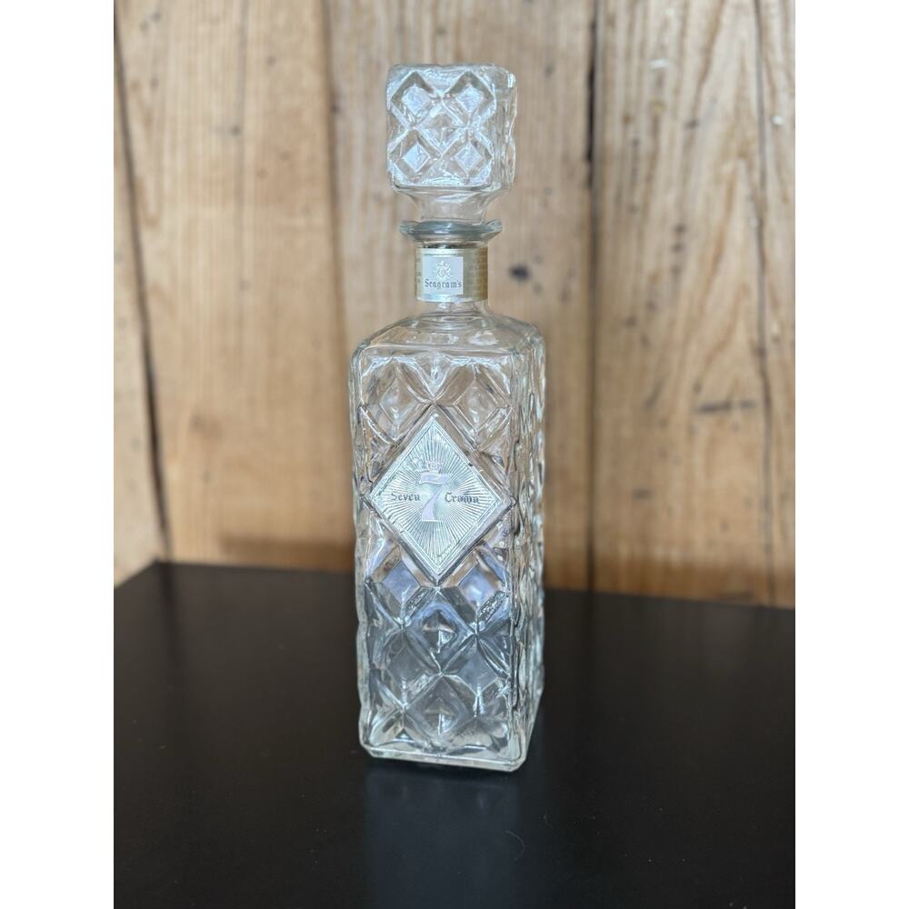1960s MCM Seagram’s 7 Crown Whiskey Decanter Diamond Pattern Glass w/ Stopper - Picture 3 of 16